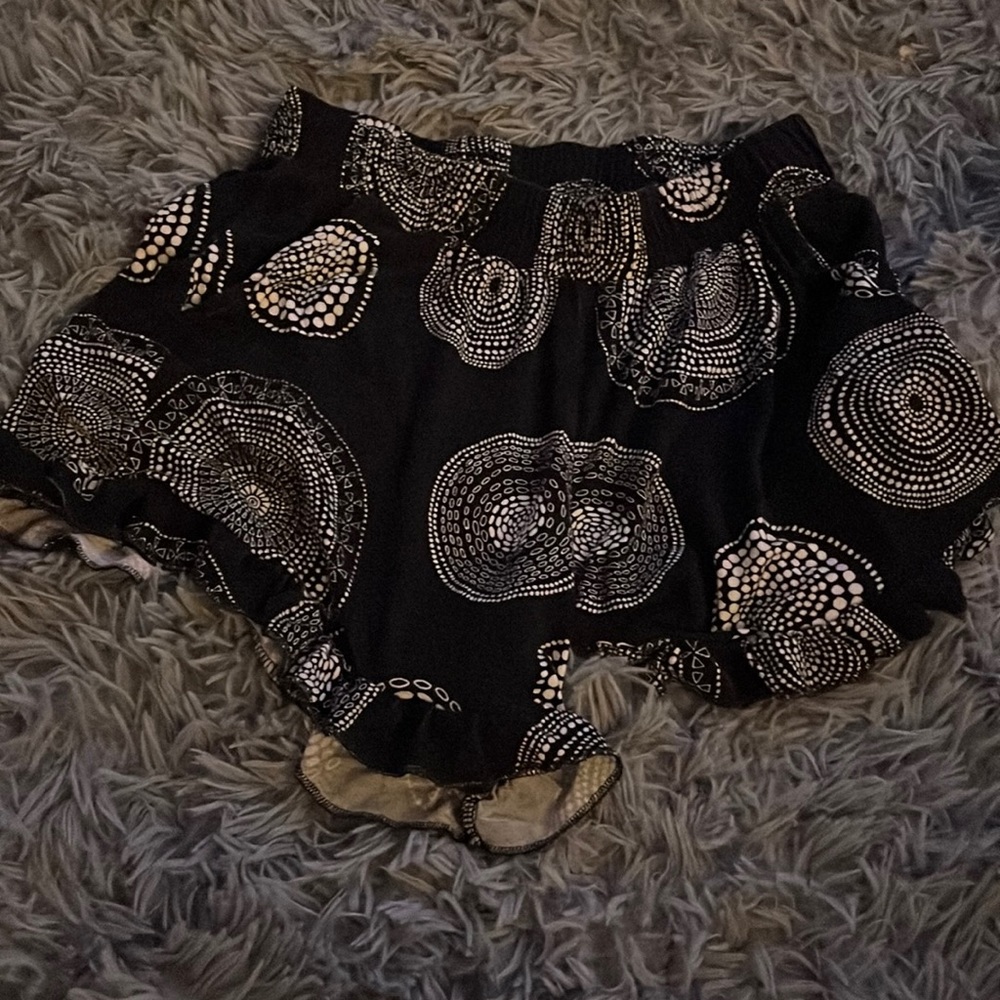 patterned flowy shorts